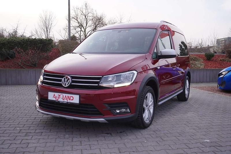 Gebraucht VW Caddy 102 PS (75 kW) 2017 Rot Van / Kleinbus
