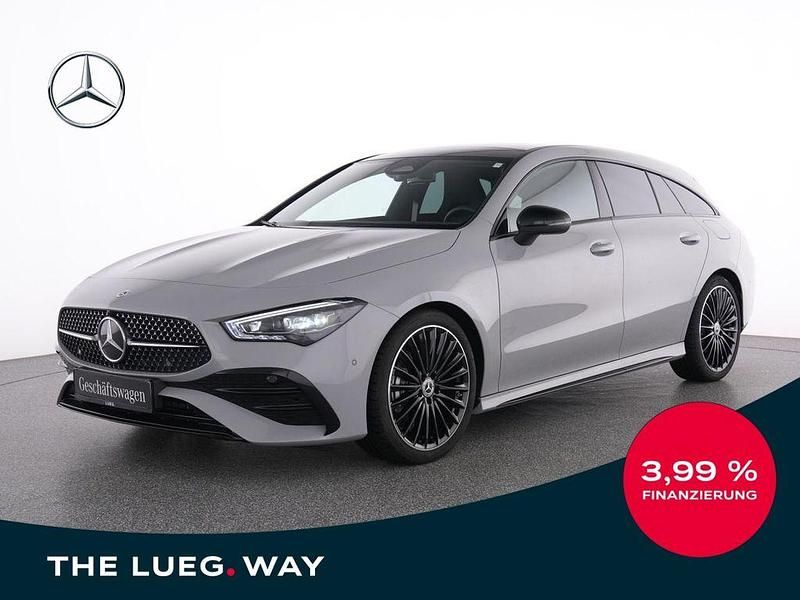 Grau Gebraucht 2025 Mercedes CLA180 Shooting Brake AMG Kombi | 36.890 € - Bild 1/4