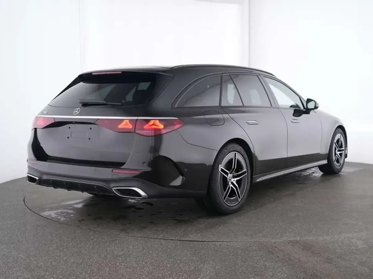 Gebraucht Mercedes E200 AMG line 204 PS (150 kW) 2025 Obsidianschwarz Kombi