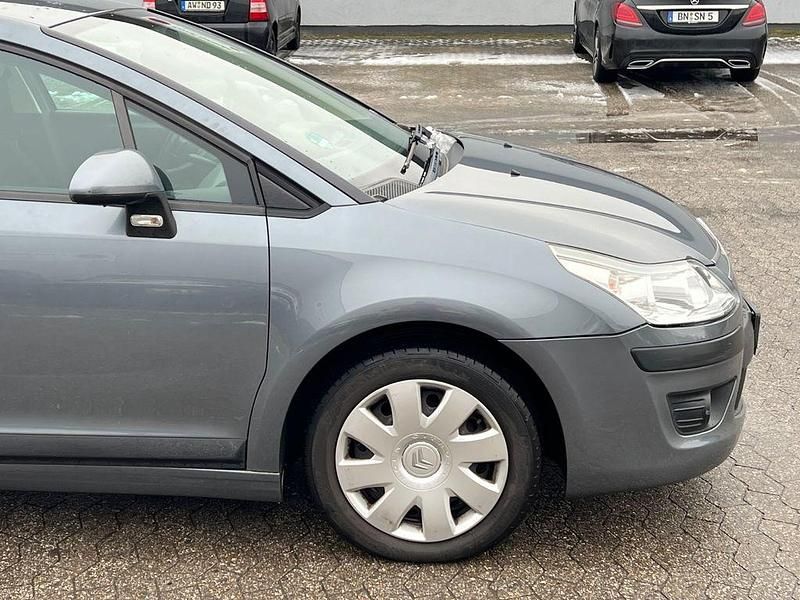 Gebraucht Citroën C4 Style 88 PS (64 kW) 2008 Grau Limousine
