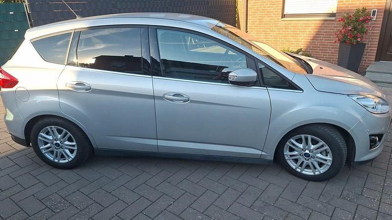Gebraucht Ford C-MAX Titanium 125 PS (91 kW) 2014 Silber Van / Kleinbus