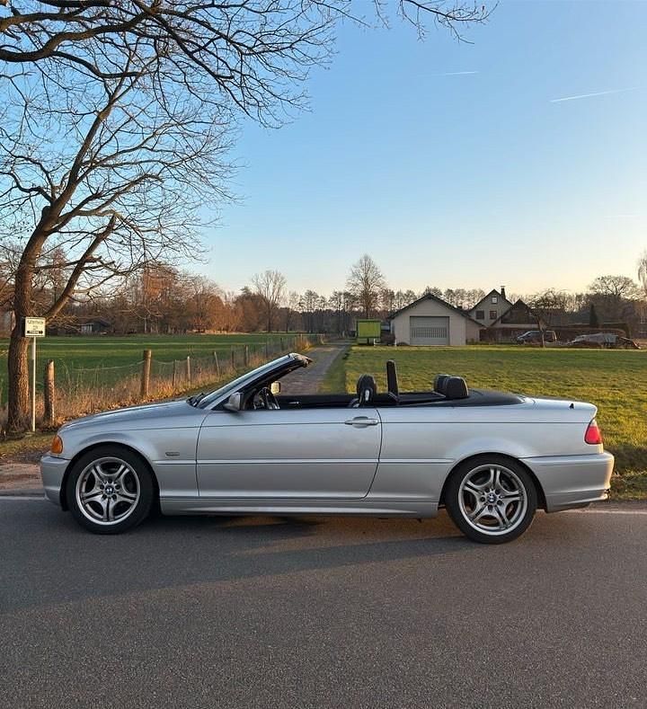 Silber Gebraucht 2003 BMW 318 Cabriolet Cabrio | 5.199 € (Fairer Preis) - Bild 1/4