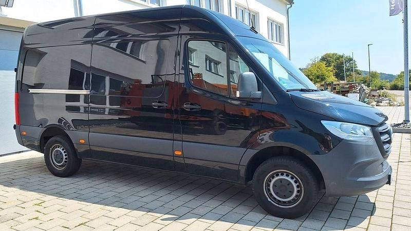 Schwarz Gebraucht 2020 Mercedes Sprinter Van | 21.420 € (Fairer Preis) - Bild 1/4