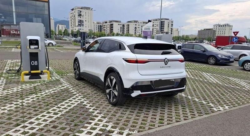 Gebraucht Renault Megane E-Tech Komfort 160 kW (218 PS) 2023 Weiß Limousine