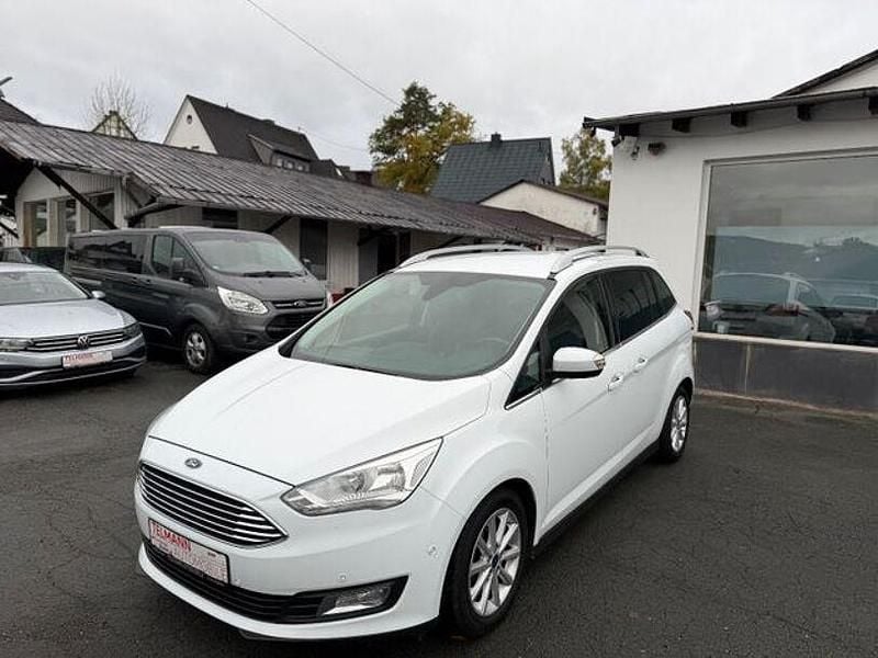 Frozen white Gebraucht 2015 Ford Grand C-Max Titanium Van / Kleinbus | 10.890 € (Guter Preis) - Bild 1/4