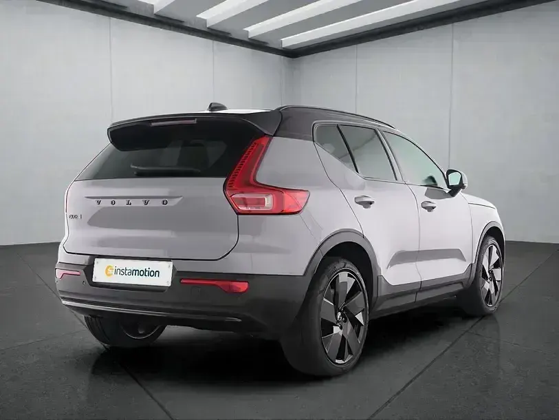 Używany Volvo EX40 Ultra 185 kW (252 KM) 2025 Szary SUV