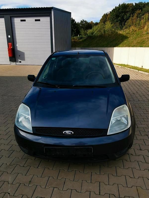 Schwarz Gebraucht 2003 Ford Fiesta Kleinwagen | 350 € (Superpreis) - Bild 1/4