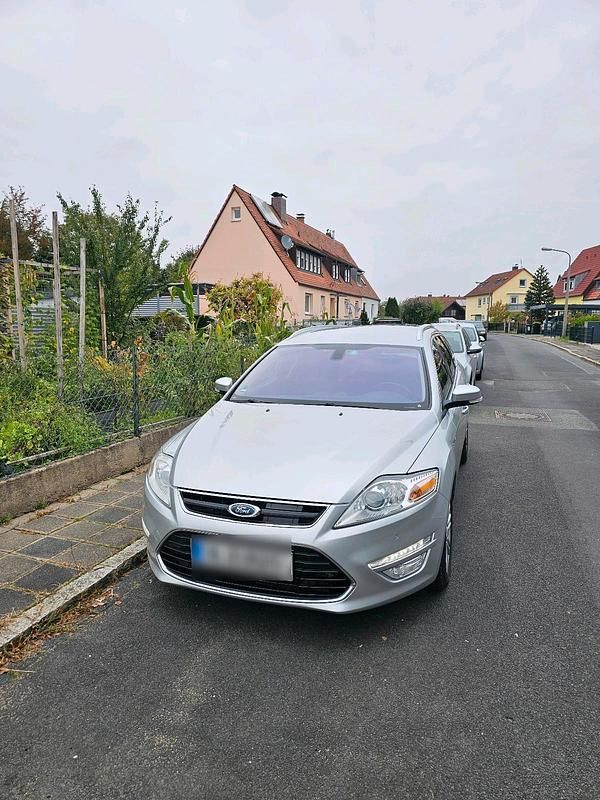 Gebraucht Ford Mondeo Titanium 165 PS (121 kW) 2014 Silber Kombi