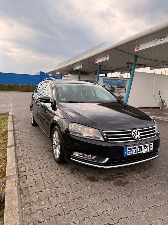 Second-hand VW Passat S 140 CP (102 kW) 2013 Negru Berlinǎ