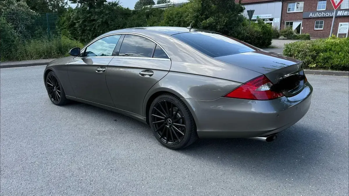 Gebraucht Mercedes CLS320 224 PS (164 kW) 2007 Grau Coupé