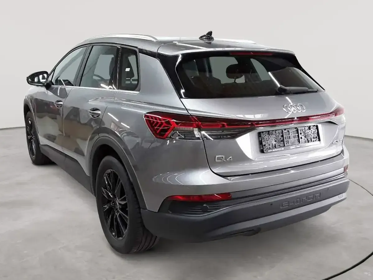 Gebraucht Audi Q4 e-tron Ambiente 150 kW (204 PS) 2023 Taifungrau metallic SUV