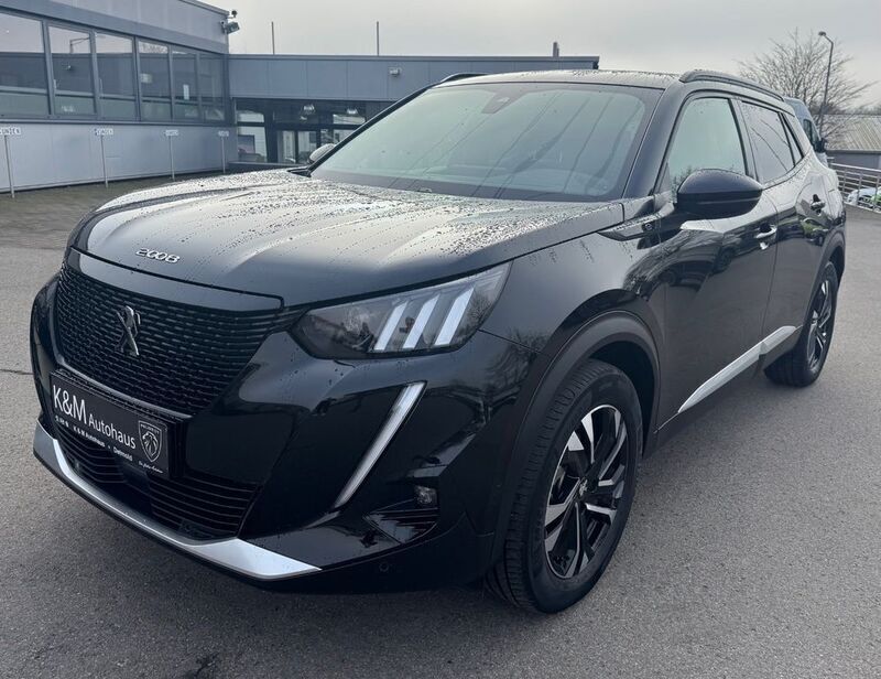 Schwarz Gebraucht 2021 Peugeot e-2008 GT SUV | 20.500 € (Teuer) - Bild 1/4