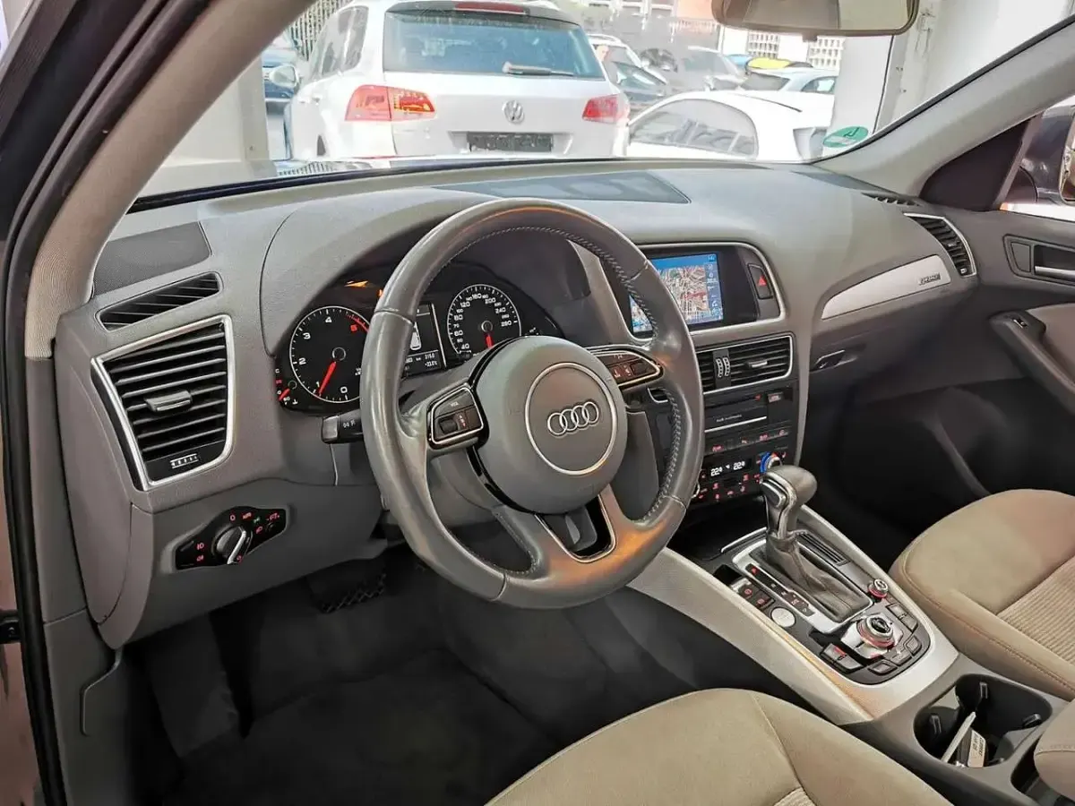 Gebraucht Audi Q5 Ambiente 177 PS (130 kW) 2013 Grau SUV