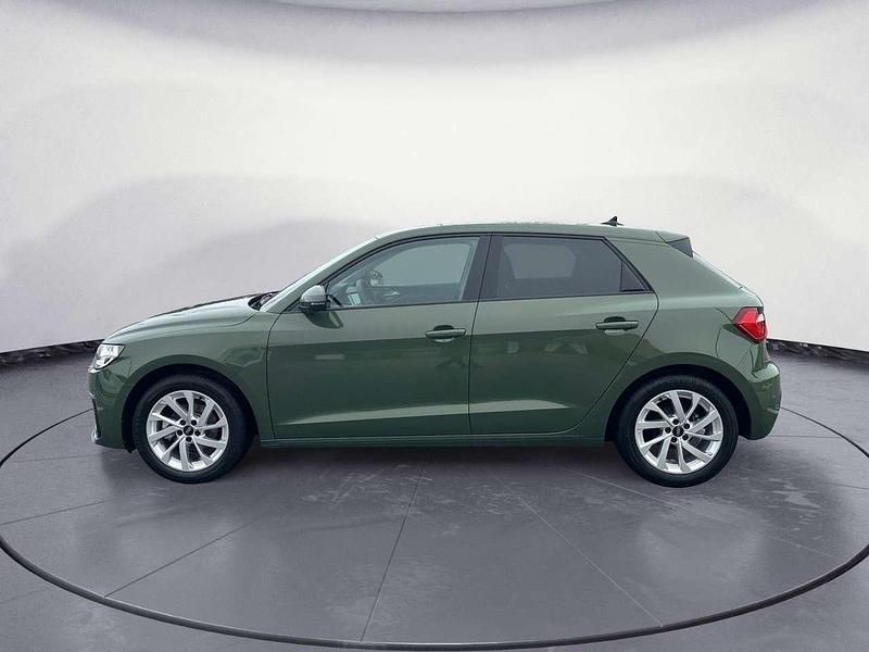 Gebraucht Audi A1 116 PS (85 kW) 2025 Distriktgrün metallic SUV