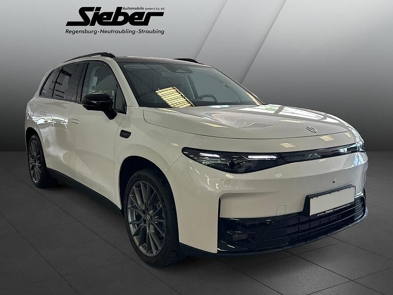 Gebraucht Leapmotor C10 215 PS (158 kW) 2025 Pearly white SUV