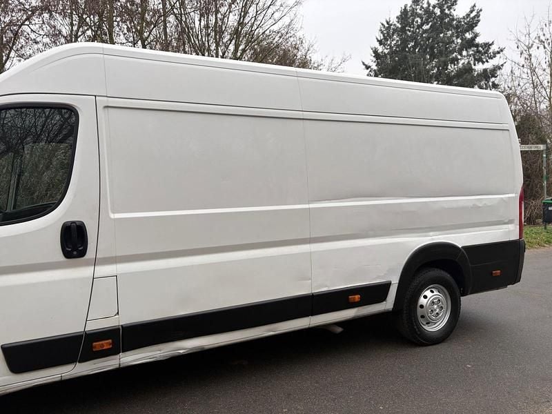 Gebraucht Peugeot Boxer 163 PS (119 kW) 2018 Weiß Van