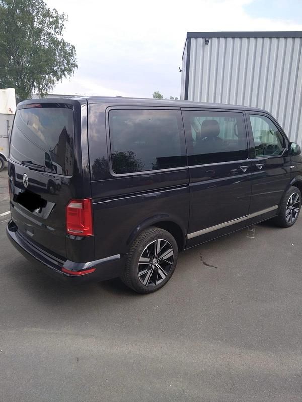 Gebraucht VW Multivan 150 PS (110 kW) 2019 Schwarz Van