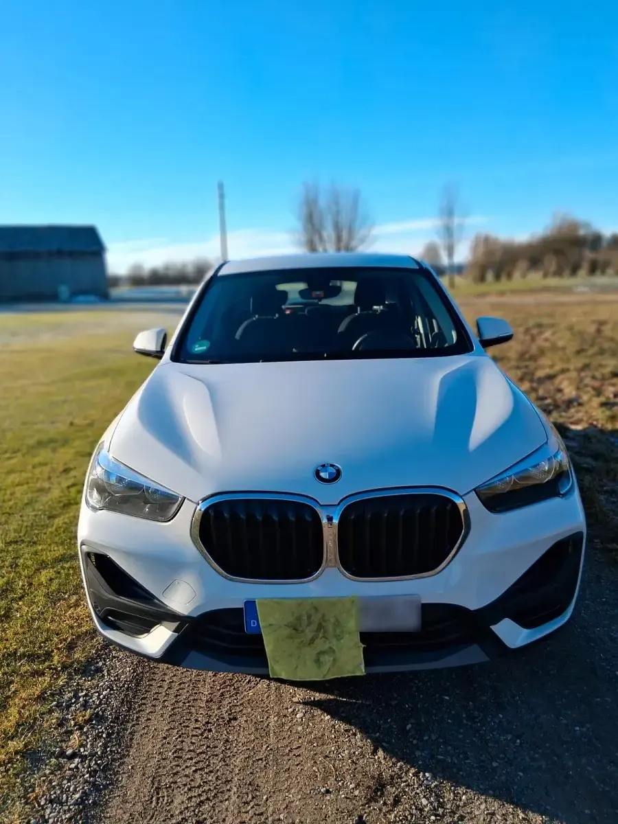 Używany BMW X1 Advantage 178 KM (130 kW) 2021 Biały SUV
