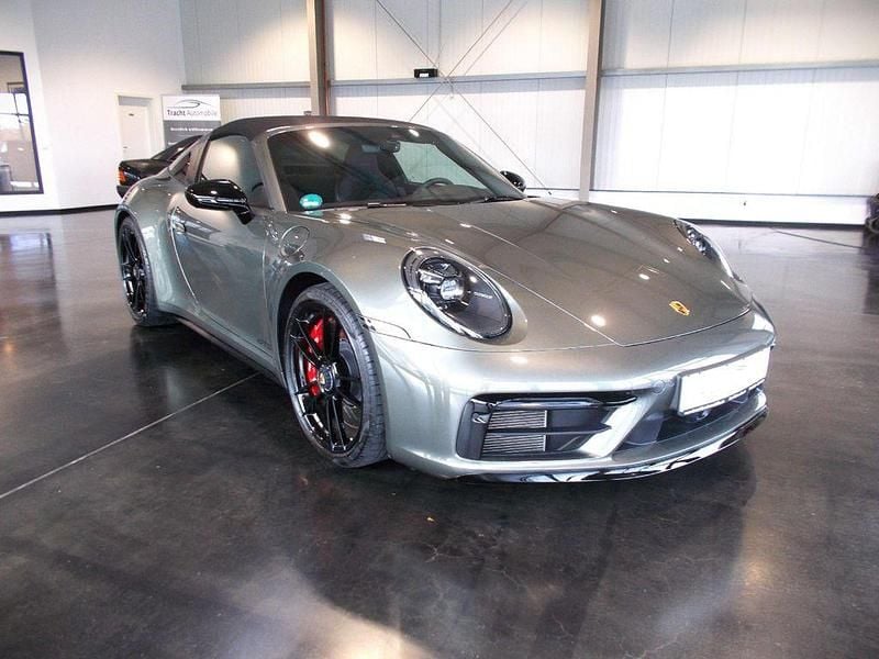 Aventuringrünmetellic Gebraucht 2022 Porsche 911 Targa 4 Cabrio | 166.500 € (Superpreis) - Bild 1/4