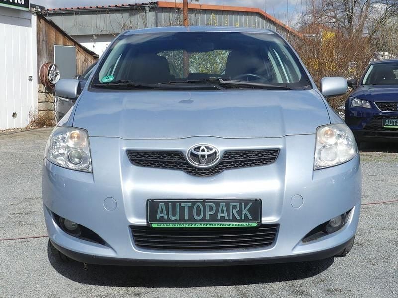 Gebraucht Toyota Auris Life 101 PS (74 kW) 2009 Blau Kleinwagen