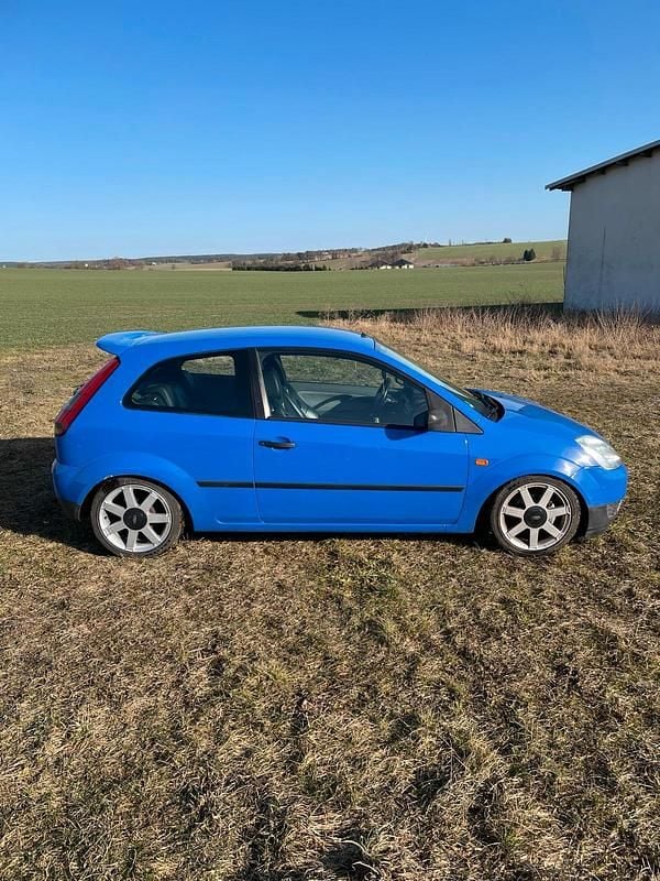 Gebraucht Ford Fiesta ST 60 PS (44 kW) 2002 Blau Kleinwagen