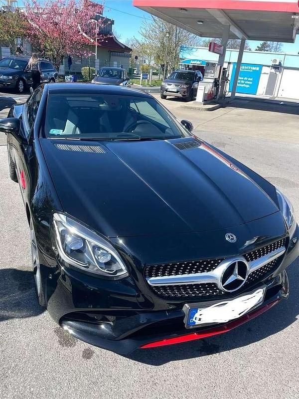 Gebraucht Mercedes SLC180 Edition 156 PS (114 kW) 2017 Schwarz Cabrio