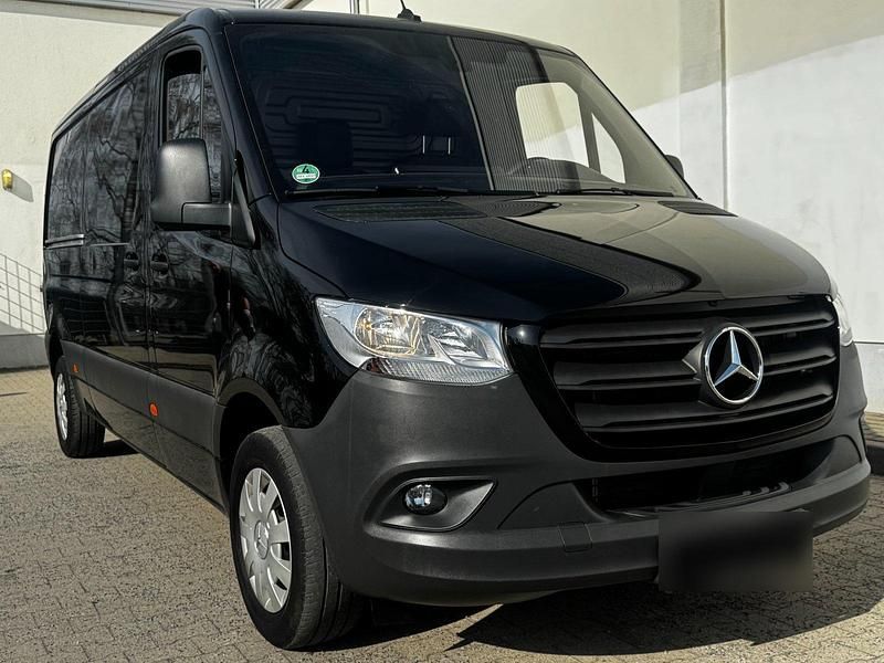 Gebraucht Mercedes Sprinter 150 PS (110 kW) 2023 Schwarz Van