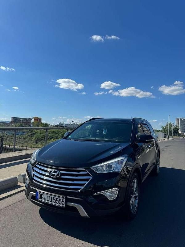Schwarz Gebraucht 2015 Hyundai Grand Santa Fe Premium SUV | 17.500 € (Etwas zu teuer) - Bild 1/4