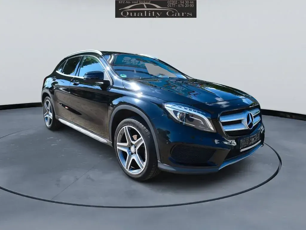 Gebraucht Mercedes GLA200 StreetStyle 156 PS (114 kW) 2015 Schwarz SUV