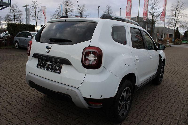 Gebraucht Dacia Duster 101 PS (74 kW) 2021 Weiß SUV