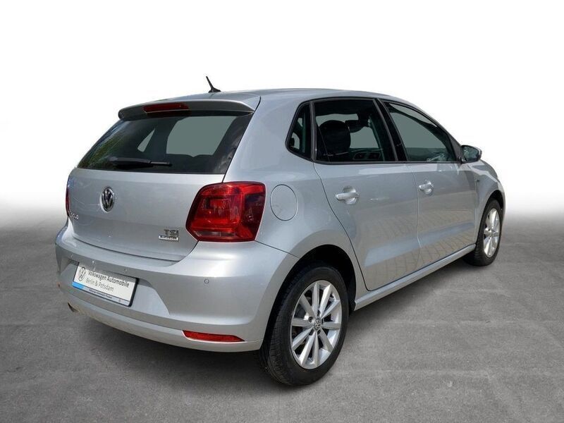 Gebraucht VW Polo LOUNGE 90 PS (66 kW) 2016 Silber Limousine