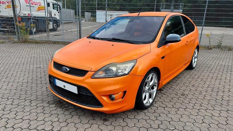 Orange Gebraucht 2008 Ford Focus ST Limousine | 9.500 € (Etwas zu teuer) - Bild 1/4