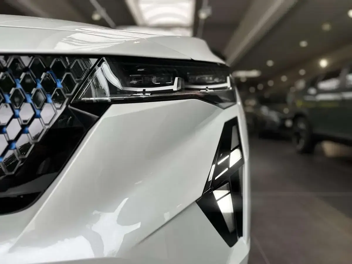 Nowe Renault Rafale Esprit Alpine 200 KM (147 kW) 2025 Biały SUV