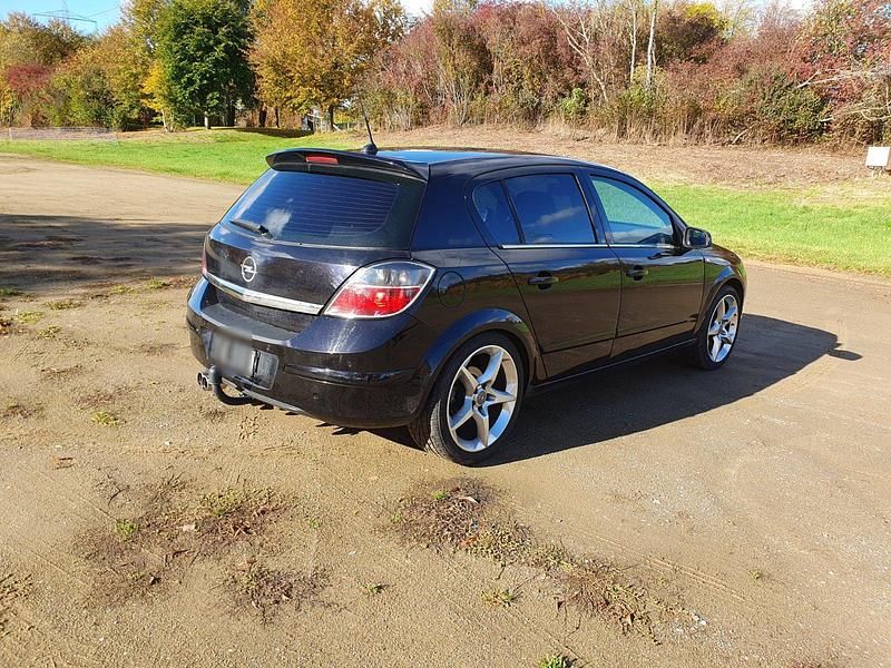 Gebraucht Opel Astra OPC 200 PS (147 kW) 2008 Schwarz Limousine