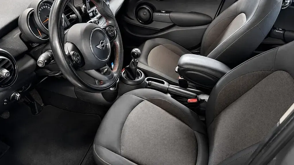 Gebraucht Mini ONE 102 PS (75 kW) 2017 Grau Kleinwagen