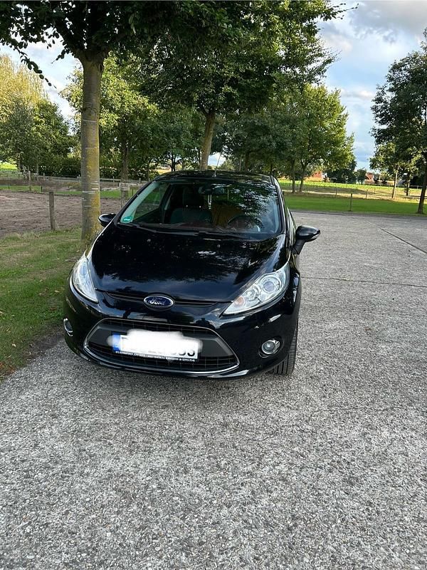 Schwarz Gebraucht 2009 Ford Fiesta Kleinwagen | 2.950 € - Bild 1/4
