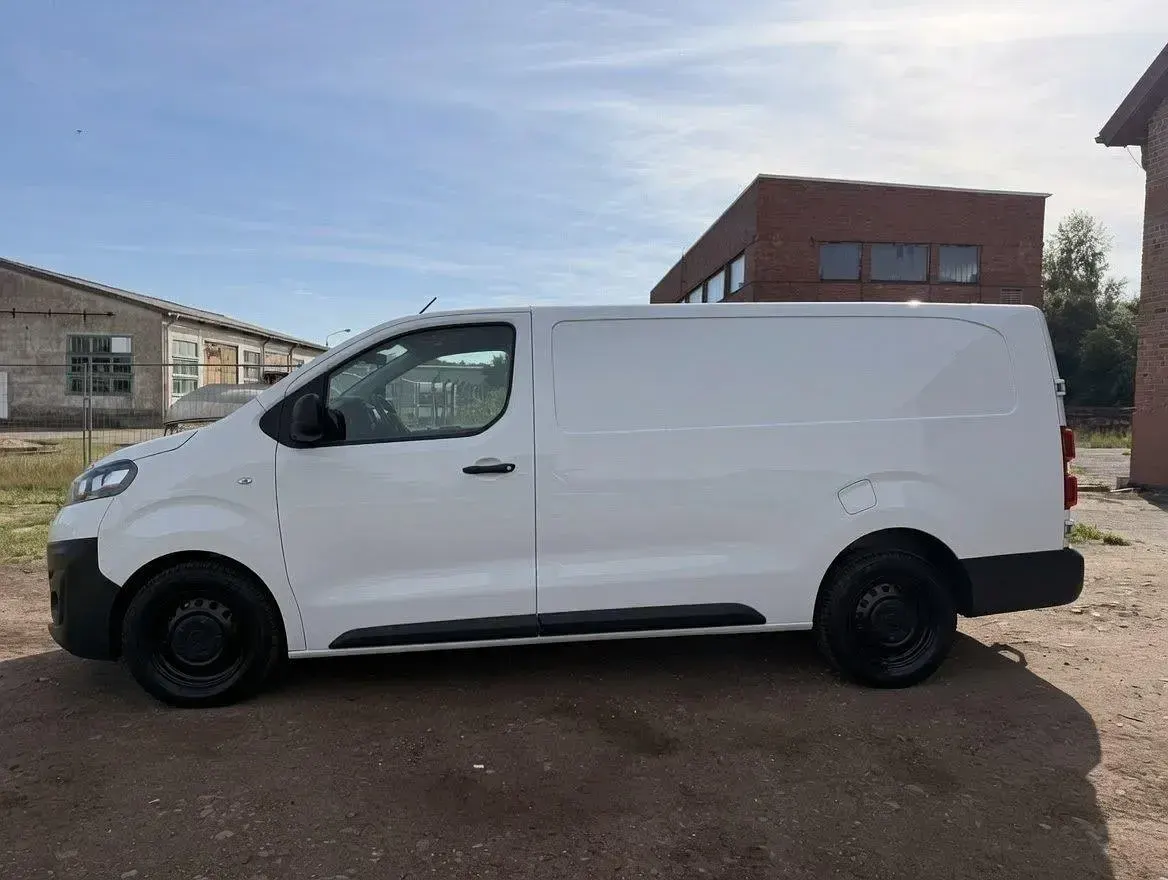 Gebraucht Opel Vivaro-e Combi 122 PS (89 kW) 2021 Weiß Van / Kleinbus