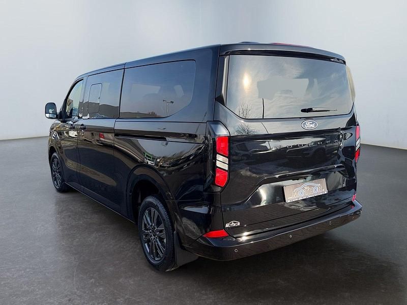 Neu Ford Tourneo Custom Titanium 170 PS (125 kW) 2026 Agate black Van