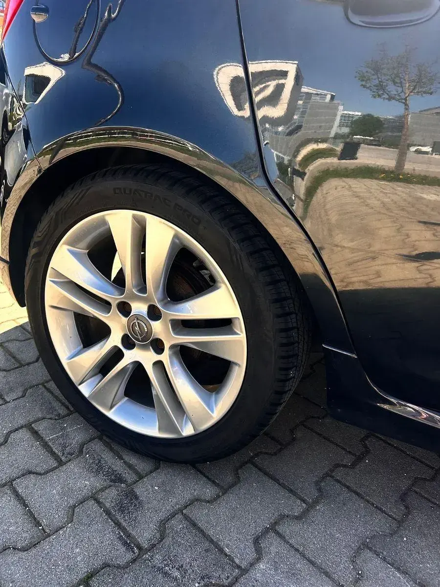 Gebraucht Opel Corsa OPC 86 PS (63 kW) 2013 Schwarz Kleinwagen