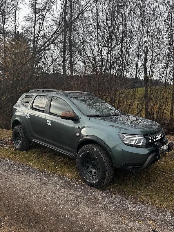 Usata Dacia Duster 115 CV (84 kW) 2023 Verde SUV