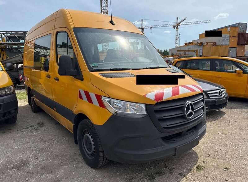 Gelb Gebraucht 2020 Mercedes Sprinter Van | 18.990 € (Etwas zu teuer) - Bild 1/4