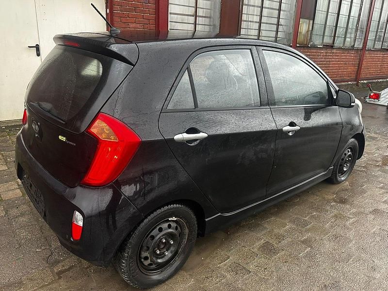 Gebraucht Kia Picanto 69 PS (50 kW) 2012 Schwarz Kleinwagen