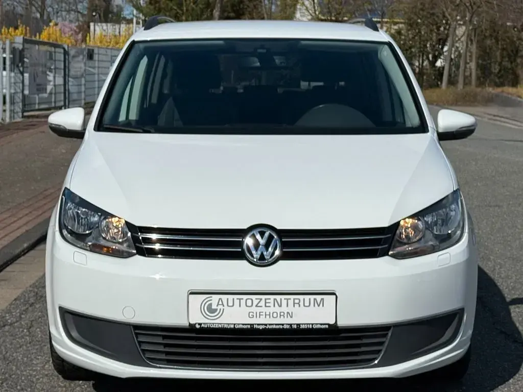 Gebraucht VW Touran Comfortline 140 PS (102 kW) 2015 Weiß Van / Kleinbus