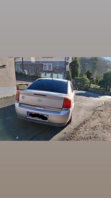 Silber Gebraucht 2002 Opel Vectra Limousine | 1.100 € (Fairer Preis) - Bild 1/4