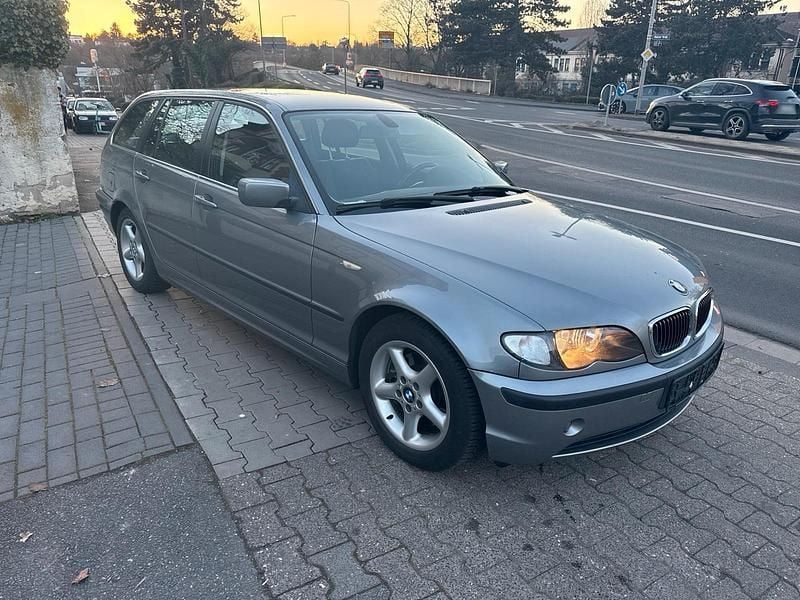 Gebraucht BMW 325 192 PS (141 kW) 2004 Grau Kombi