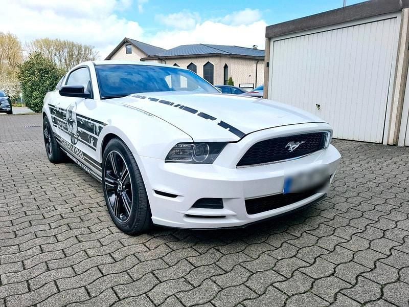 Gebraucht Ford Mustang 309 PS (227 kW) 2013 Weiß Coupé