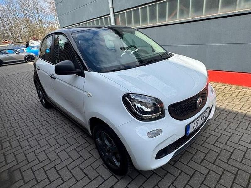 Second-hand Smart ForFour 71 CP (52 kW) 2015 Alb Hatchback