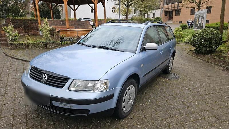 Gebraucht VW Passat 125 PS (91 kW) 2000 Blau Kombi