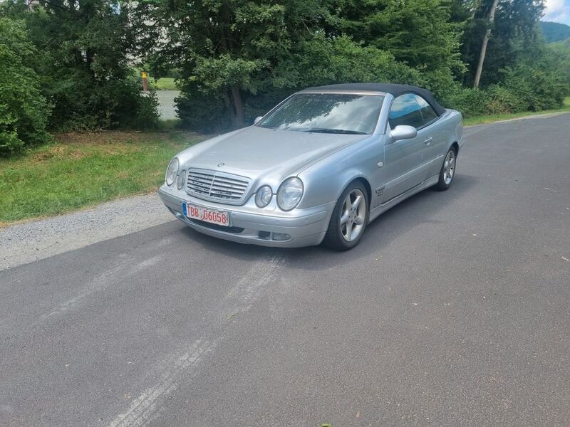 Silber Gebraucht 1999 Mercedes CLK320 Cabrio | 1.950 € (Superpreis) - Bild 1/4