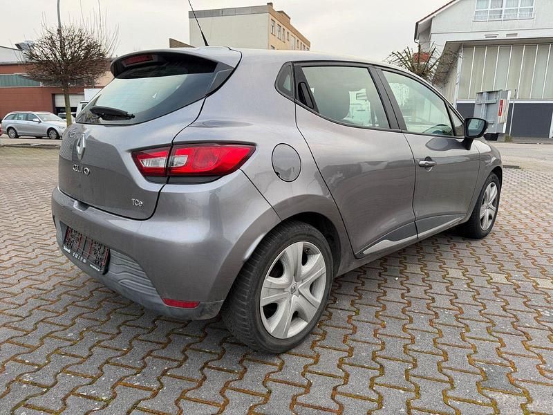 Gebraucht Renault Clio IV Dynamique 90 PS (66 kW) 2014 Grau Kleinwagen